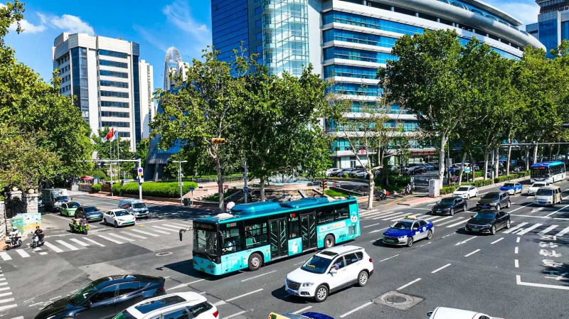 济南三侧公交车体广告投放案例