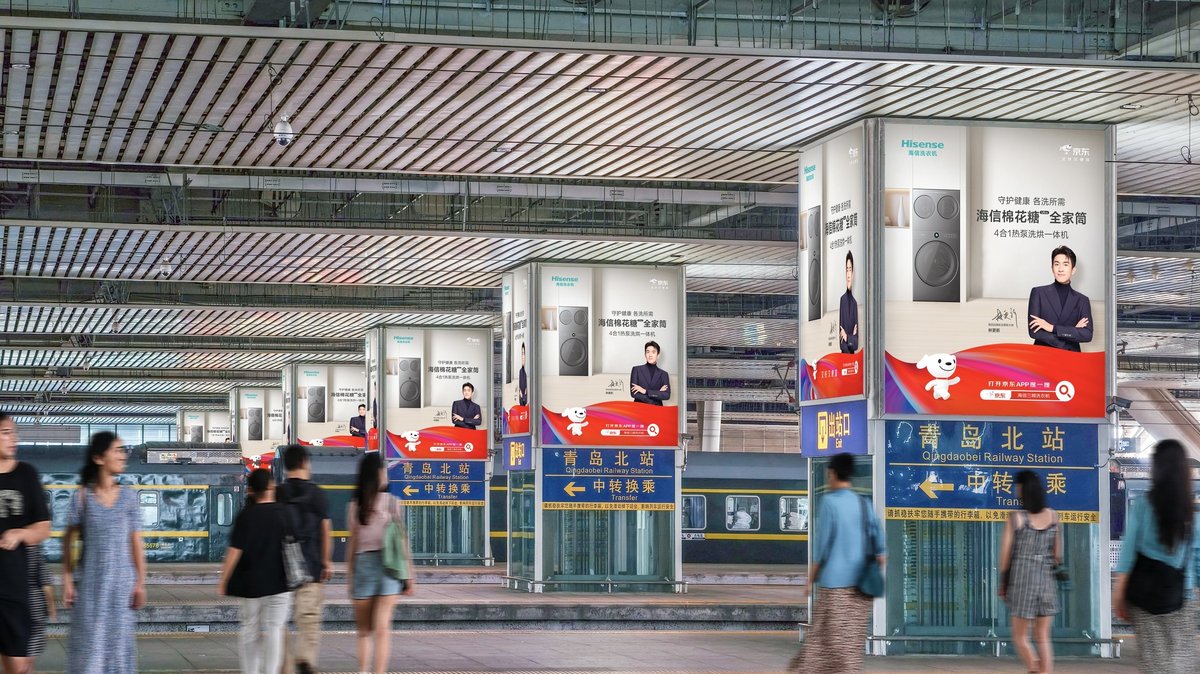 站台四面直梯灯箱-青岛北站站台广告