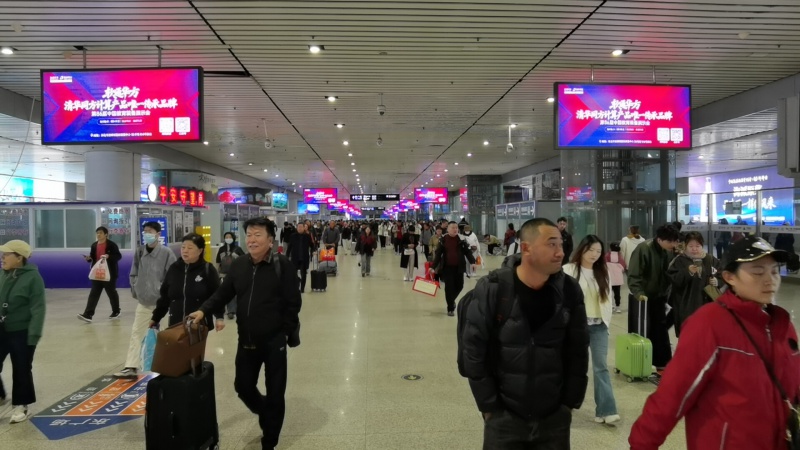 软通华方青岛北站LED屏广告投放