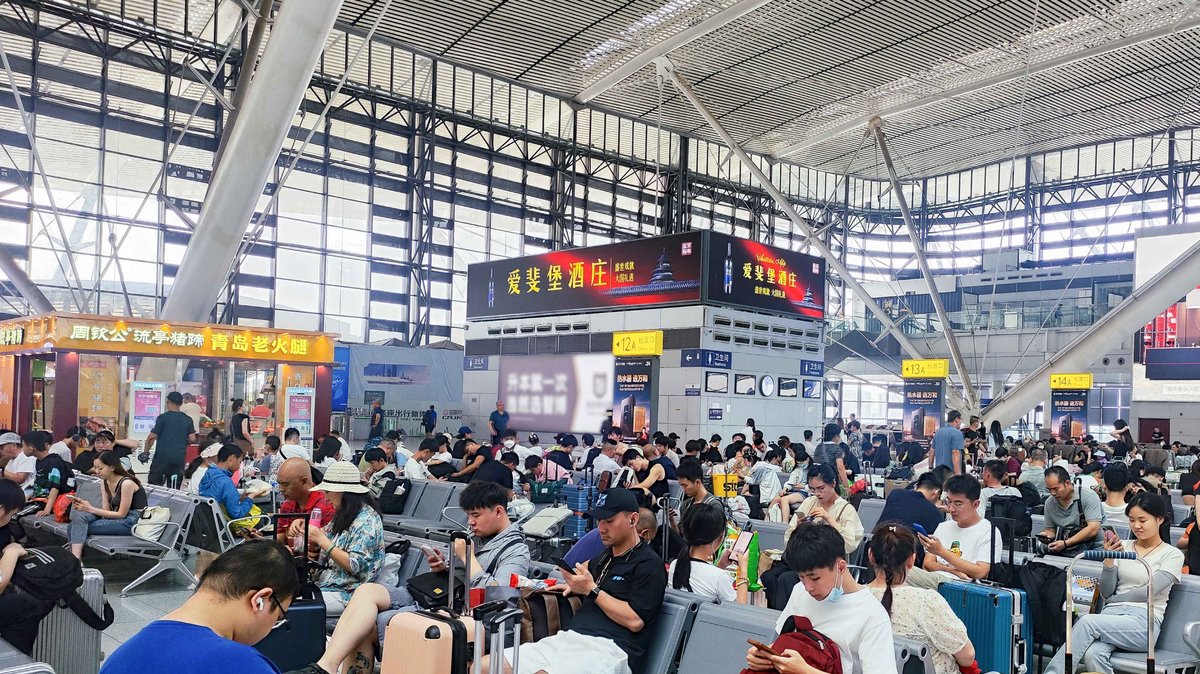 2026青岛广告投放全攻略 高铁/地铁/公交/商圈大屏/会展一站式服务